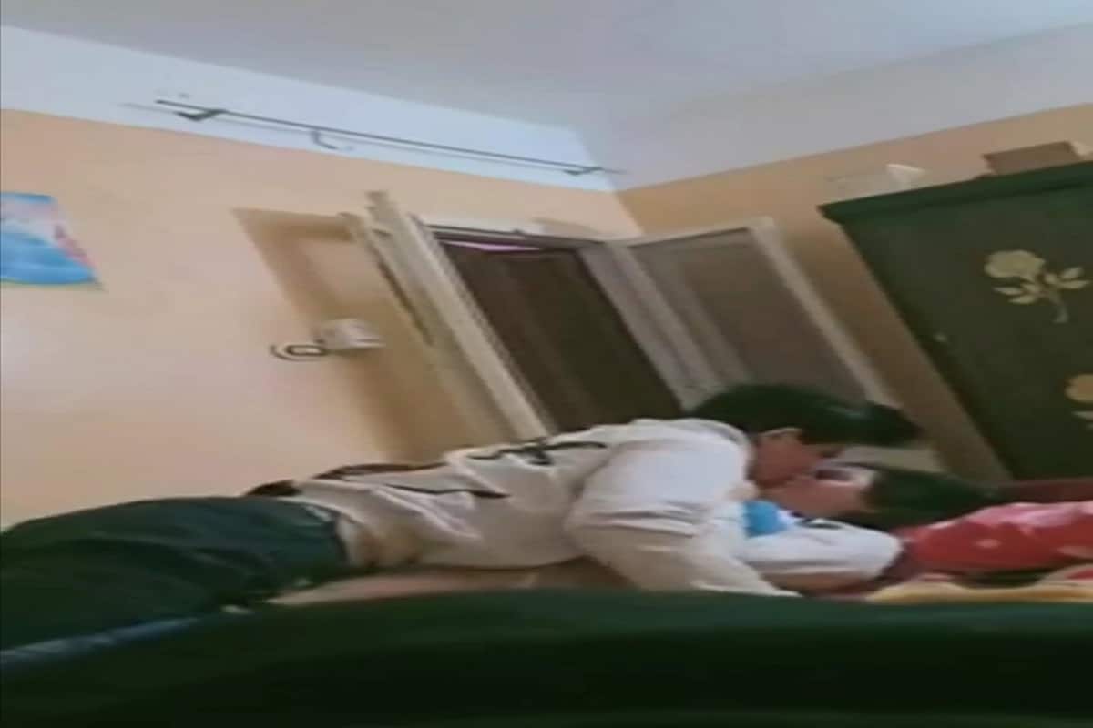 طالب مصرى بينيك زميلته فى الكليه فى بيته الحزء الثامن