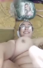 فضيحه المره اللبوه اللي راحت لصاحب جوزها عشان ينيكها ويكيفها ويطفي نار كسها المولع والعرص بيصورها عشان ينيكها كل يوم