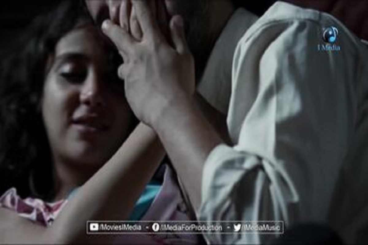 بوس وتقفيش الفنانة روبي واختها