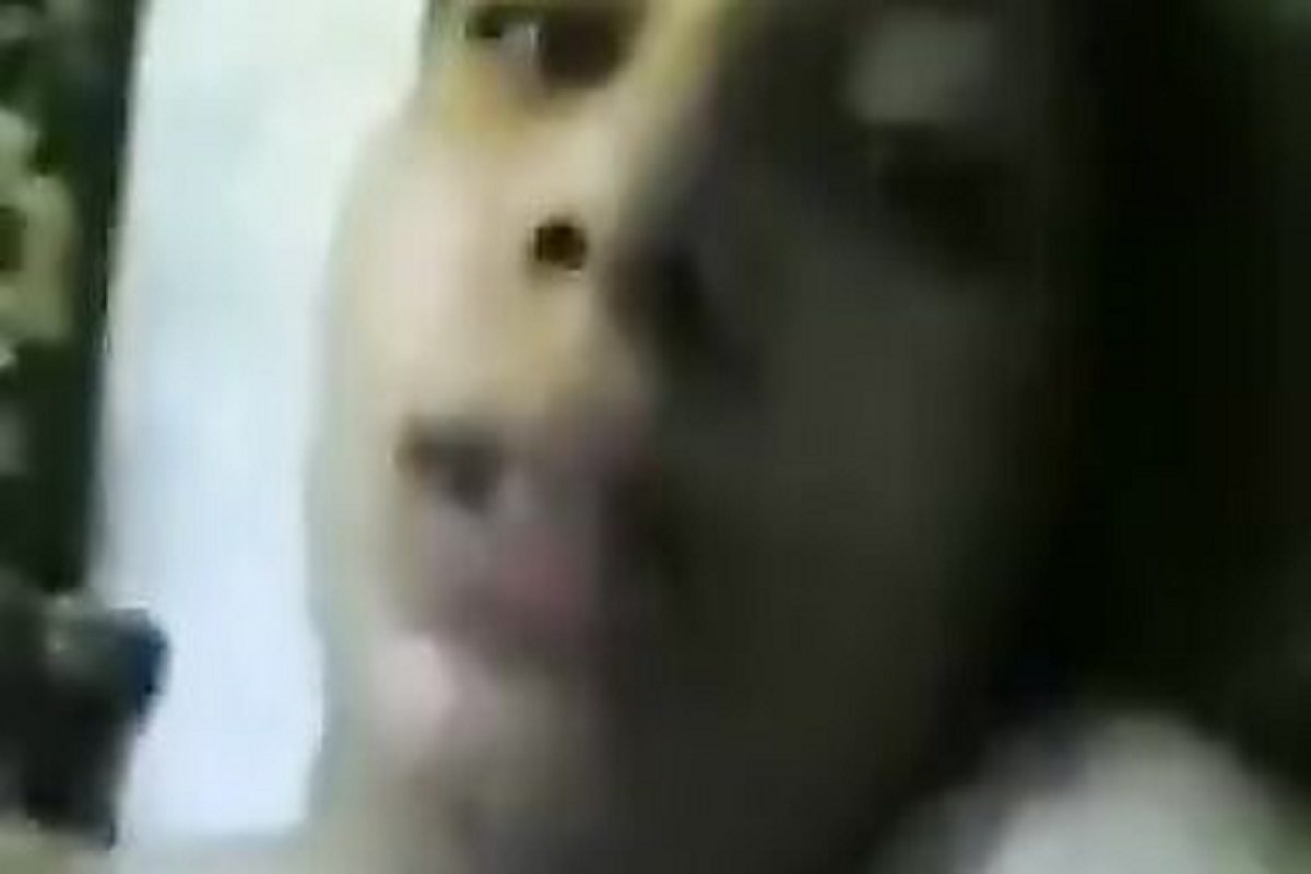 لبوه مع عشيقها بتتناك بلبونه وحيحانه ةهيجانه علي الاخر