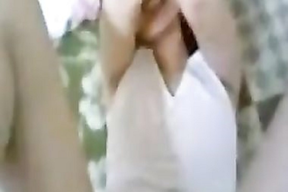 مقطعين نيك الشرموطه الكتكوته ام كس ضيق وبزاز صغيره