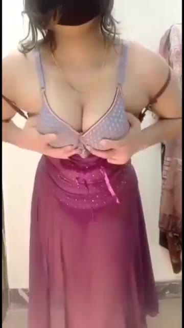 5 دقايق كامله مع عرض شرموطه قحبه على حق