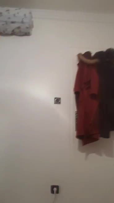 فلاحه لبوه بتنيك نفسها وتتصور لعشيقها اللي بيفشخ كسها وعايزه يجي ينيكها بزبه الفاجر