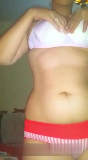 تجميعه رايقه اوى 11 دقيقه لبنوته شرموطه مولعه نار بتعرض لحبيبها كل حته فى لحمها