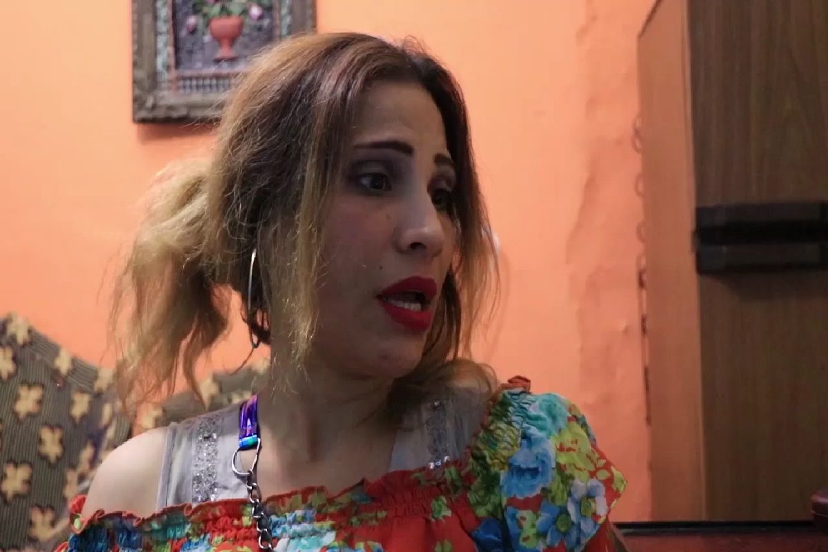 لبوه مصريه بتقول للدكتور وانا مع جوزى مش بحس باى حاجة يا دكتور